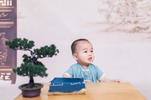云南宝宝喊肚子疼怎么回事
